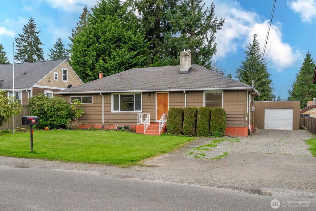 Photo of 9717 NW 14th Avenue NW, Seattle, WA 98117 (MLS # 2498450)