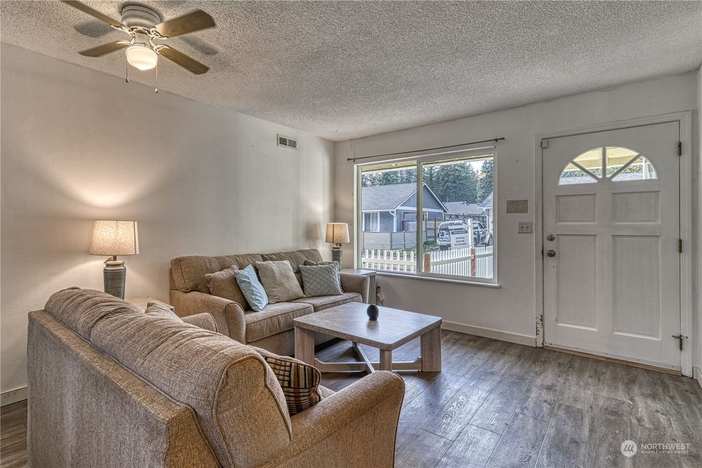 Photo of 19476 SE 266th Street, Covington, WA 98042 (MLS # 2308878)