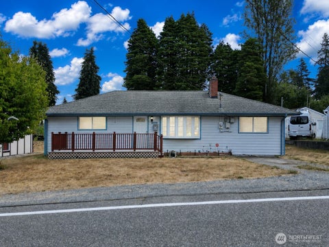Photo of 5029 West View Drive, Everett, WA 98203 (MLS # 2576022)