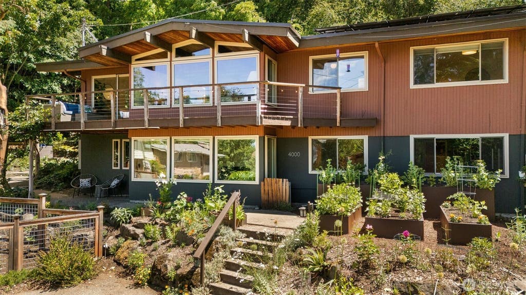 Photo of 4000 SW Myrtle Street, Seattle, WA 98136 (MLS # 2535233)