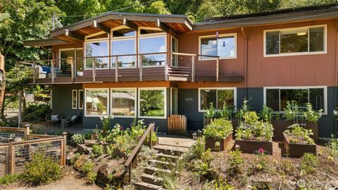 Photo of 4000 SW Myrtle Street, Seattle, WA 98136 (MLS # 2535233)