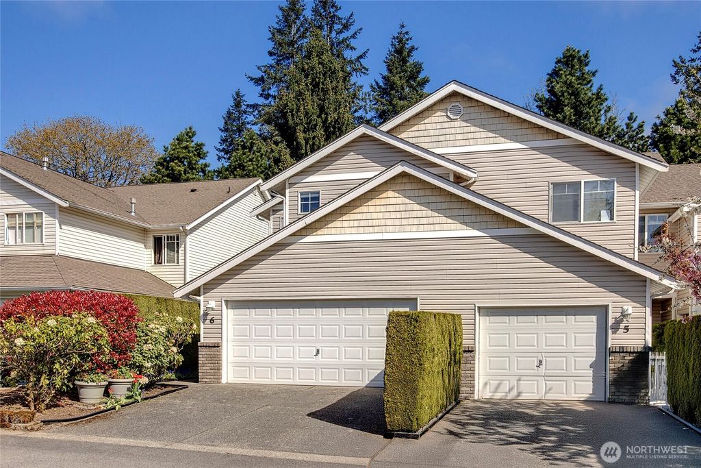 Photo of 15414 35th Avenue W #6, Lynnwood, WA 98087 (MLS # 2351763)