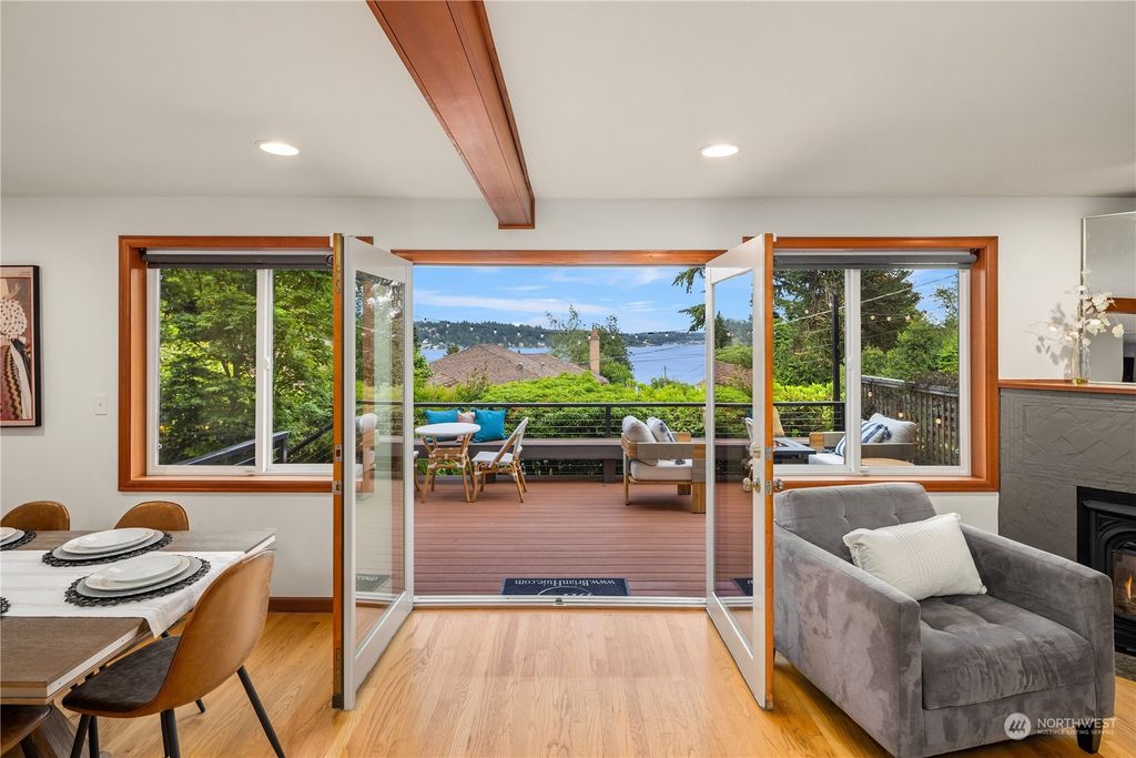 Photo of 4706 NE 103rd Street, Seattle, WA 98125 (MLS # 2262108)