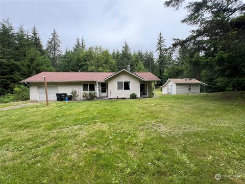 525 Meade Hill Rd Glenoma WA 98336