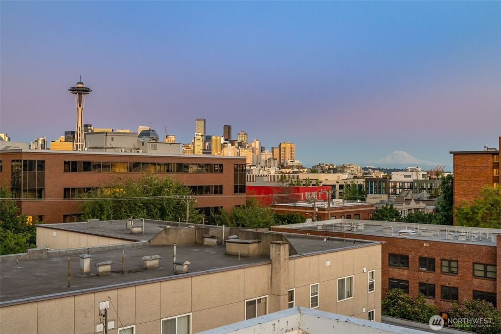 Photo of 626 4th Avenue W #104, Seattle, WA 98119 (MLS # 2468232)