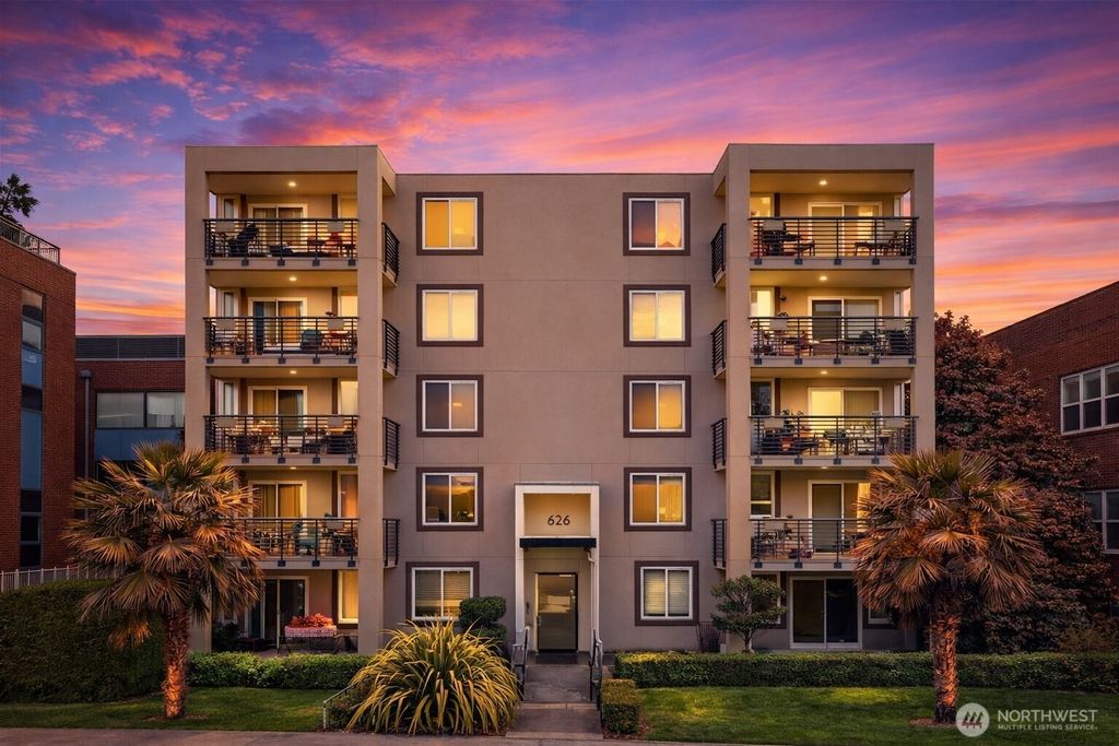 Photo of 626 4th Avenue W #104, Seattle, WA 98119 (MLS # 2468232)