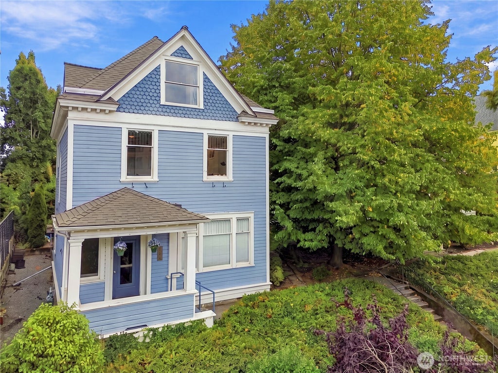 Photo of 1424 Belmont Avenue #262, Seattle, WA 98122 (MLS # 2582745)