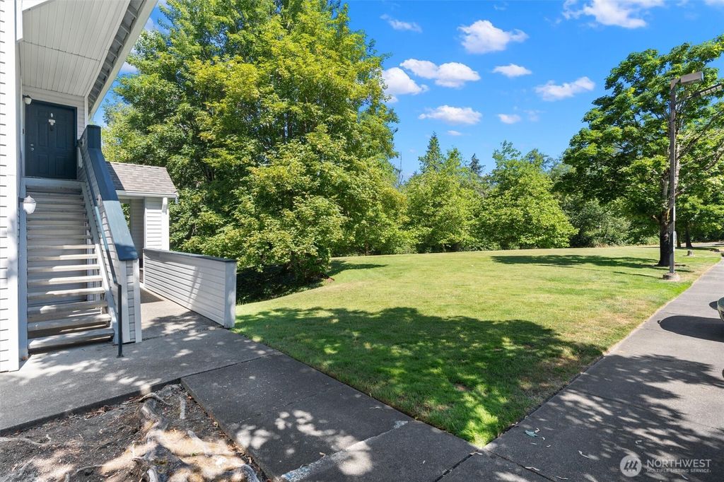 Photo of 33020 10th Avenue SW #M302, Federal Way, WA 98023 (MLS # 2405451)
