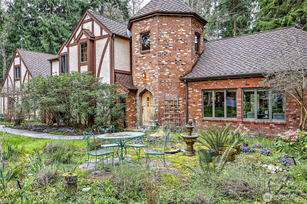 Photo of 90 Oak Shore Drive, Port Townsend, WA 98368 (MLS # 2492495)