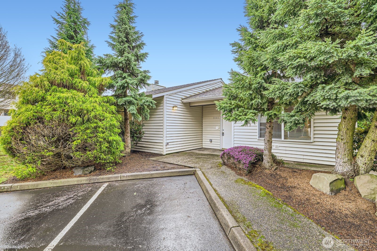 20301 19th Avenue NE 1101