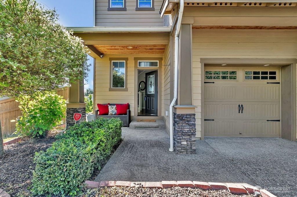 Photo of 6715 Quincy Avenue SE, Auburn, WA 98092 (MLS # 2388458)