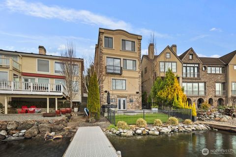 Photo of 4013 E Lake Sammamish Shore Lane, Sammamish, WA 98075 (MLS # 2482535)