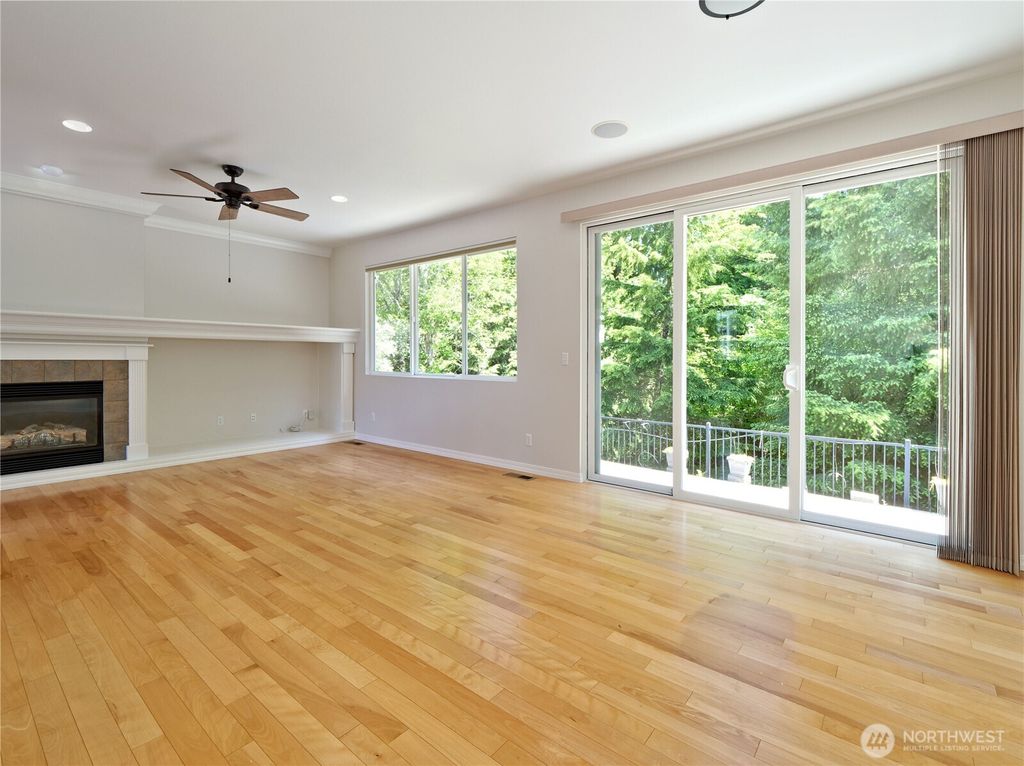 Photo of 11706 239th Avenue NE, Redmond, WA 98053 (MLS # 2533312)