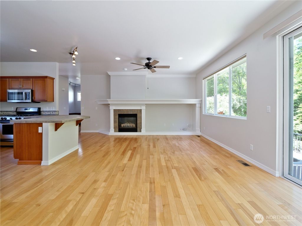 Photo of 11706 239th Avenue NE, Redmond, WA 98053 (MLS # 2533312)
