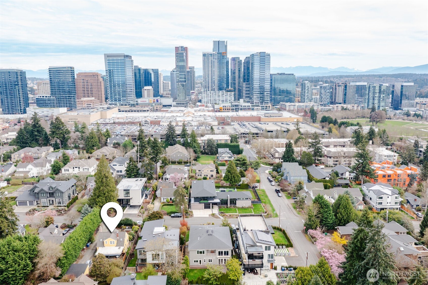 Bellevue, Washington 98004, United States, 4 Bedrooms Bedrooms, ,2 BathroomsBathrooms,Residential,Pending,101331