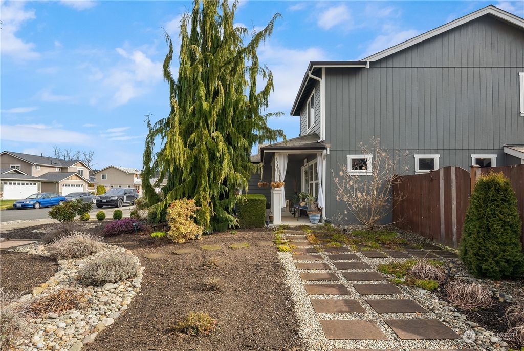 Photo of 5620 123rd Place NE, Marysville, WA 98271 (MLS # 2037309)