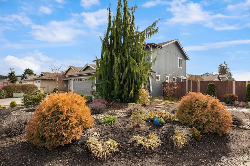 Photo of 5620 123rd Place NE, Marysville, WA 98271 (MLS # 2037309)