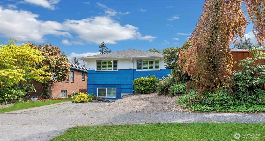 Photo of 5014 35th Avenue SW, Seattle, WA 98126 (MLS # 2517178)