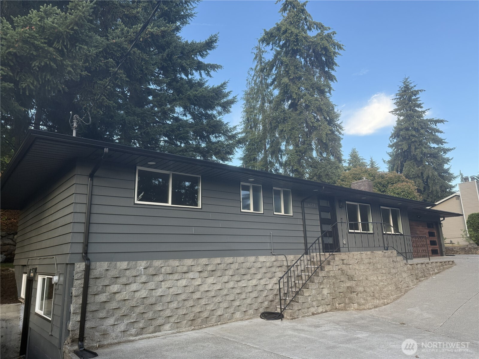 4515 Chrisella Road E