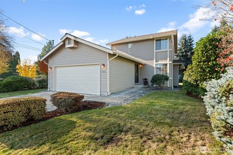 Photo of 720 7th Street SW, Puyallup, WA 98371 (MLS # 2453782)