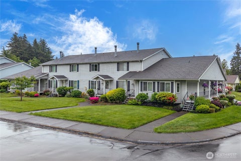 Photo of 303 S 325th Lane #22D, Federal Way, WA 98003 (MLS # 2570518)