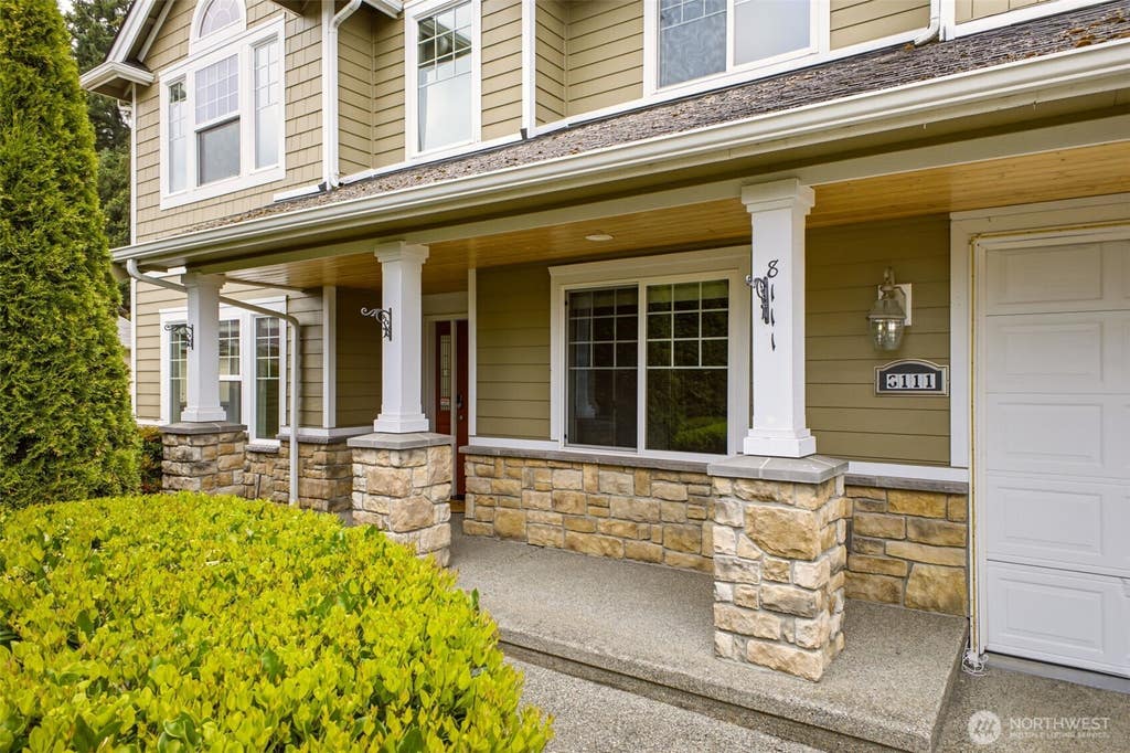 Photo of 8111 113th Street Ct E, Puyallup, WA 98373 (MLS # 2546178)