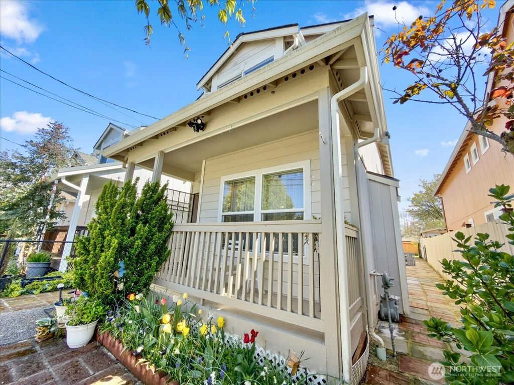 Photo of 10050 19th Avenue SW, Seattle, WA 98146 (MLS # 2507743)