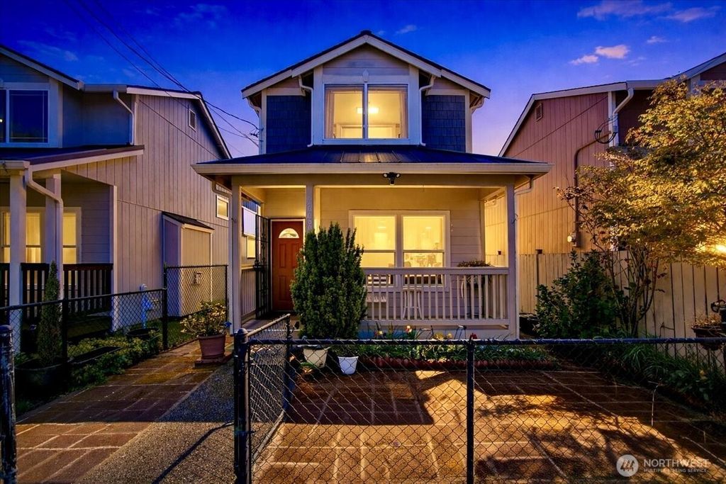 Photo of 10050 19th Avenue SW, Seattle, WA 98146 (MLS # 2507743)