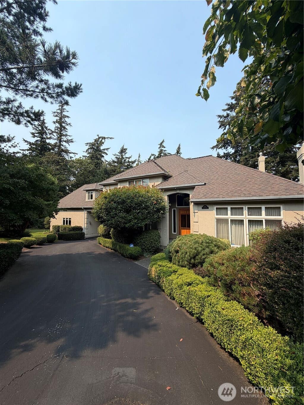 Photo of 201 Hawthorn Road, Bellingham, WA 98225 (MLS # 2571460)