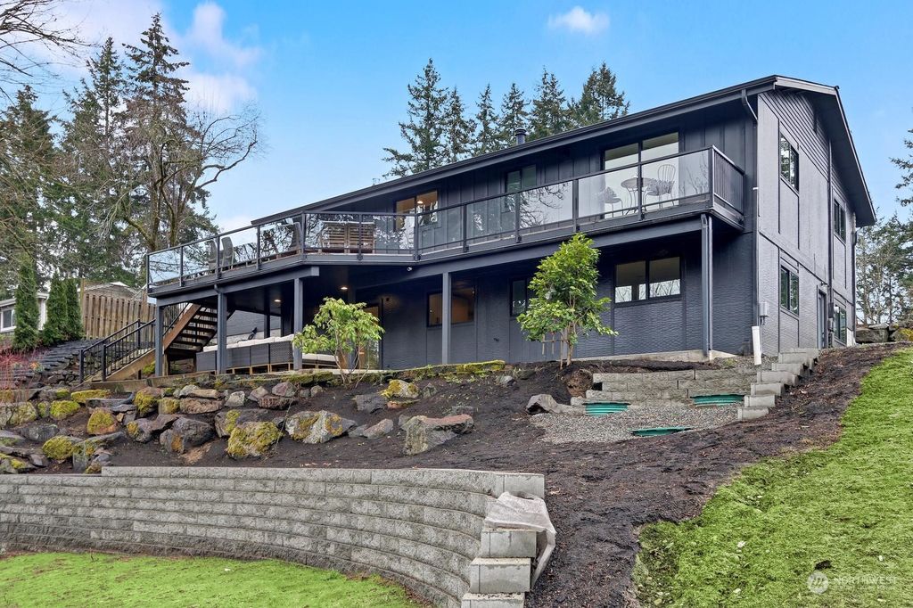 Photo of 9002 132nd Place SE, Newcastle, WA 98059 (MLS # 2046355)