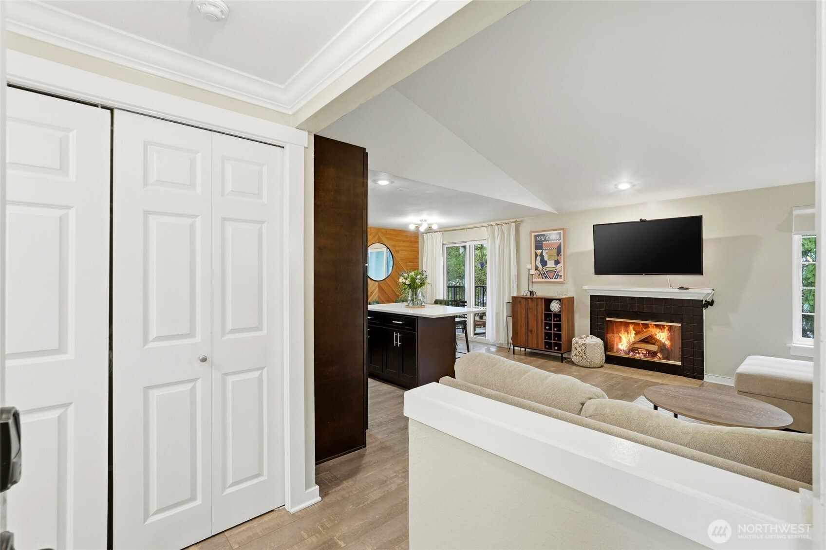 1806 S 286th Lane O-201