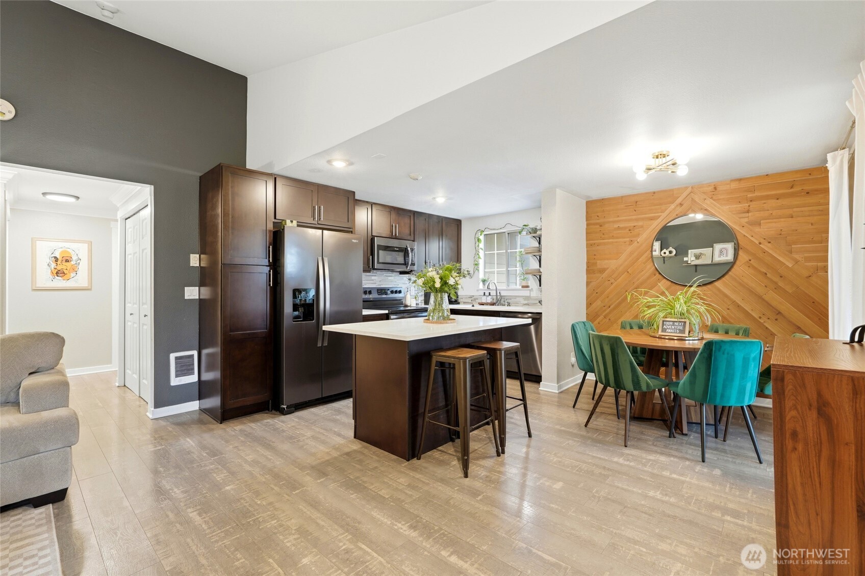 1806 S 286th Lane O-201