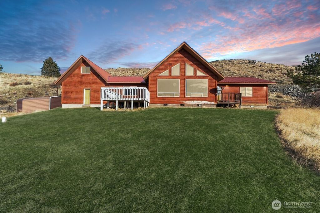 Photo of 11 Pateros Fish Hatchery Road, Methow, WA 98834 (MLS # 2459414)