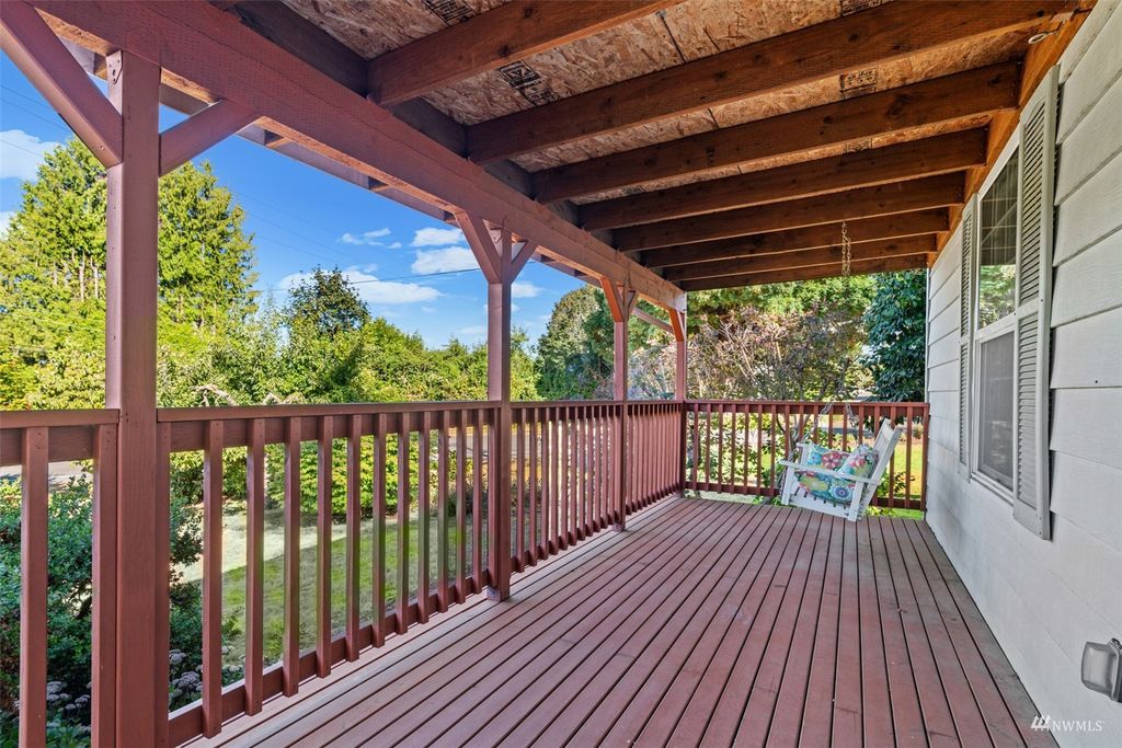 Photo of 22328 10th Avenue S, Des Moines, WA 98198 (MLS # 1990066)