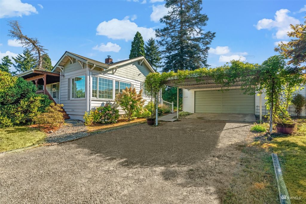 Photo of 22328 10th Avenue S, Des Moines, WA 98198 (MLS # 1990066)