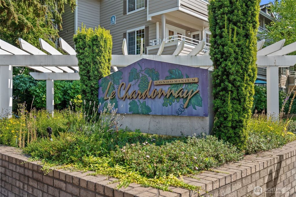 Photo of 14057 NE 181st Street #E104, Woodinville, WA 98072 (MLS # 2397091)