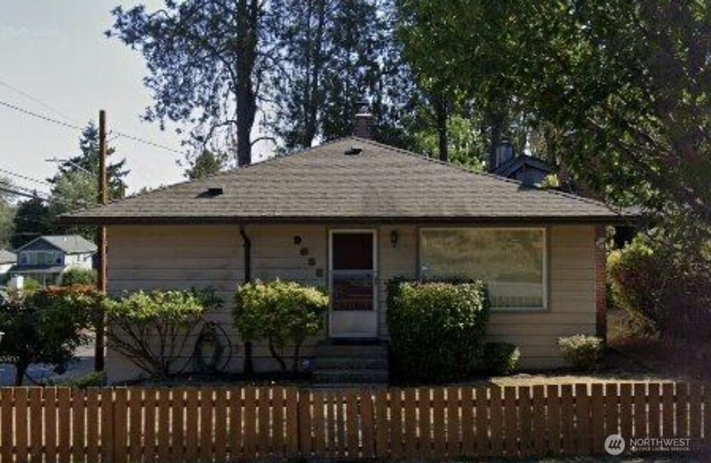 Photo of 9056 9th Avenue NW, Seattle, WA 98117 (MLS # 2498520)