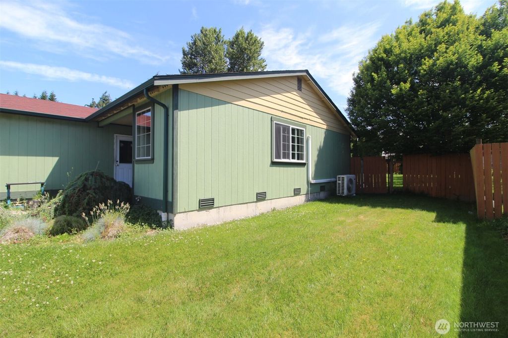 Photo of 7667 275th Street NW, Stanwood, WA 98292 (MLS # 2390990)