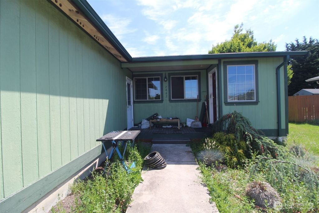 Photo of 7667 275th Street NW, Stanwood, WA 98292 (MLS # 2390990)