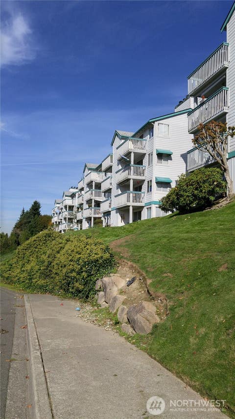 Photo of 28610 16th Avenue S #201, Federal Way, WA 98003 (MLS # 2560247)
