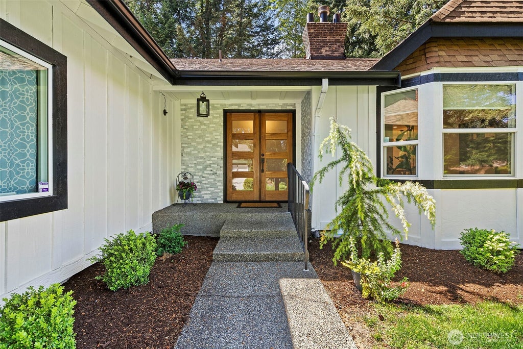 Photo of 3704 72nd Avenue Ct W, University Place, WA 98466 (MLS # 2514548)