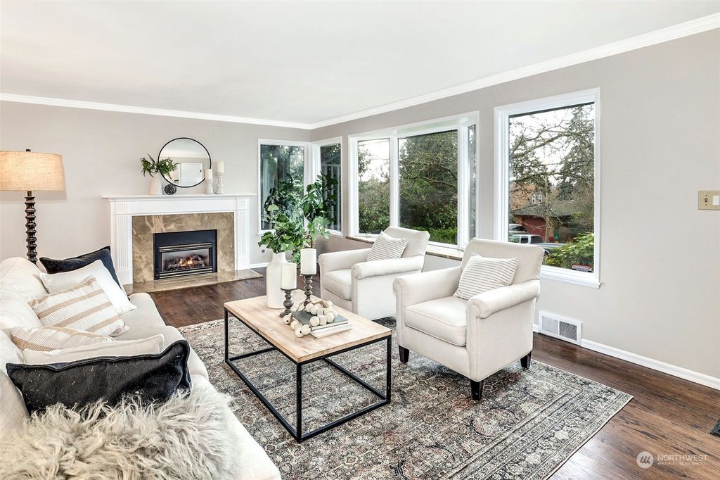 Photo of 6542 48th Avenue NE, Seattle, WA 98115 (MLS # 2024519)