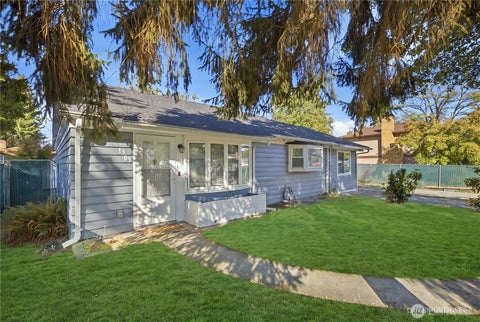 Photo of 1305 S 118th Street, Tacoma, WA 98444 (MLS # 2592615)