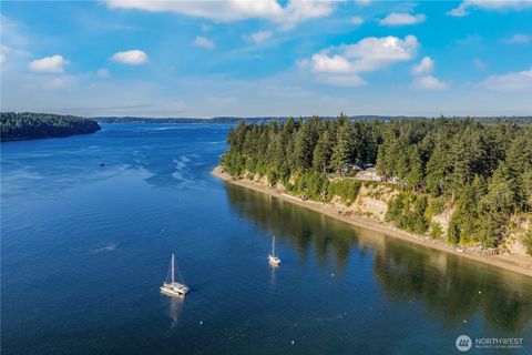 Photo of 2648 Fishtrap Road NE, Olympia, WA 98506 (MLS # 2544482)