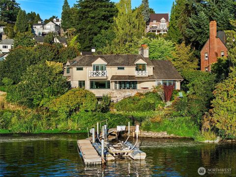 Photo of 3335 43rd Avenue NE, Seattle, WA 98105 (MLS # 2426766)