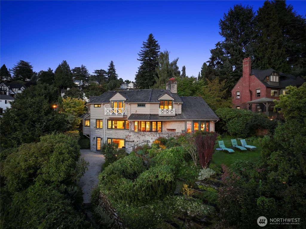 Photo of 3335 43rd Avenue NE, Seattle, WA 98105 (MLS # 2426766)