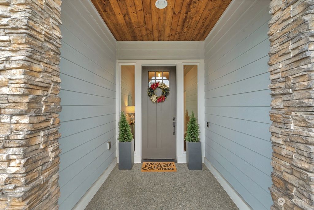 Photo of 3945 60th Avenue NE, Marysville, WA 98270 (MLS # 2164184)