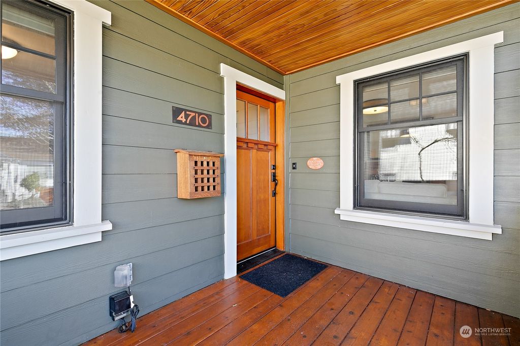 Photo of 4710 36th Avenue NE, Seattle, WA 98105 (MLS # 2327700)