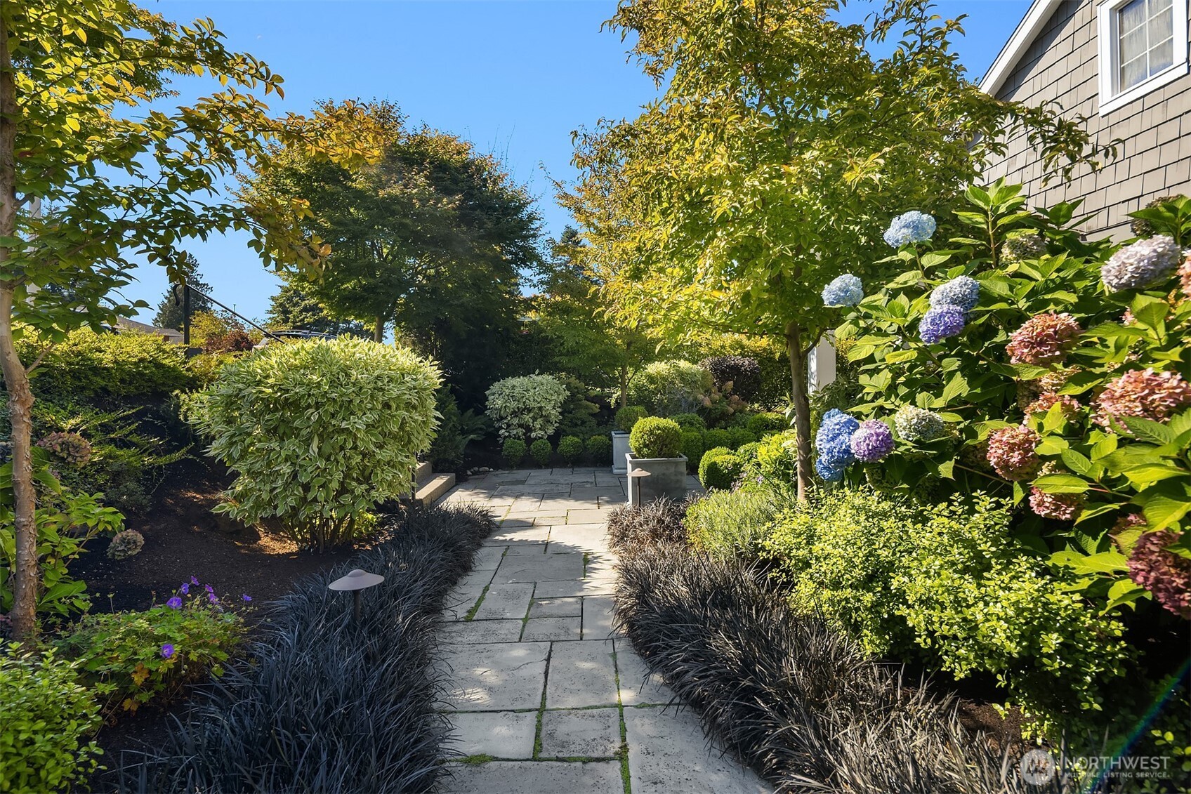 3449 Magnolia Boulevard W