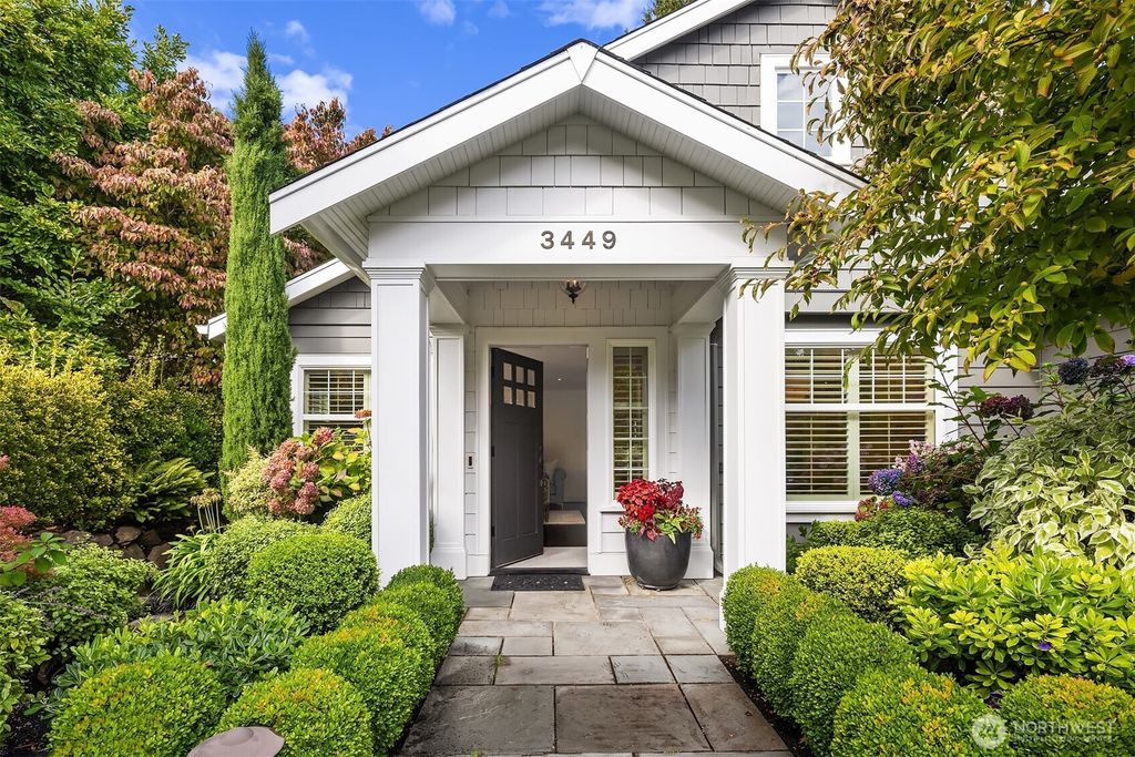 Photo of 3449 Magnolia Boulevard W, Seattle, WA 98199 (MLS # 2440331)